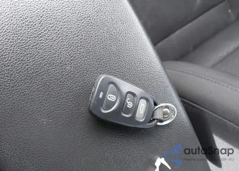 2020 Hyundai Elantra Sel z USA, uszkodzony, nr VIN 5NPD84LF8LH539278